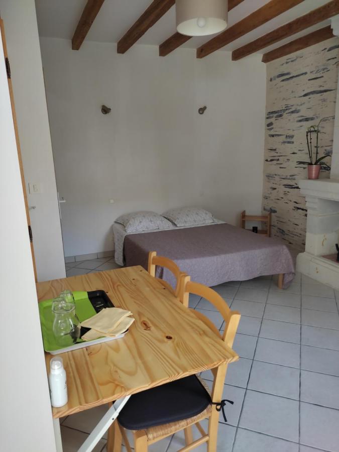 chambre la loire La Dagueniere Extérieur photo